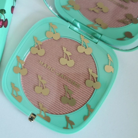 Marc Jacobs limited edition Omega Glaze - Picture 2 of 4